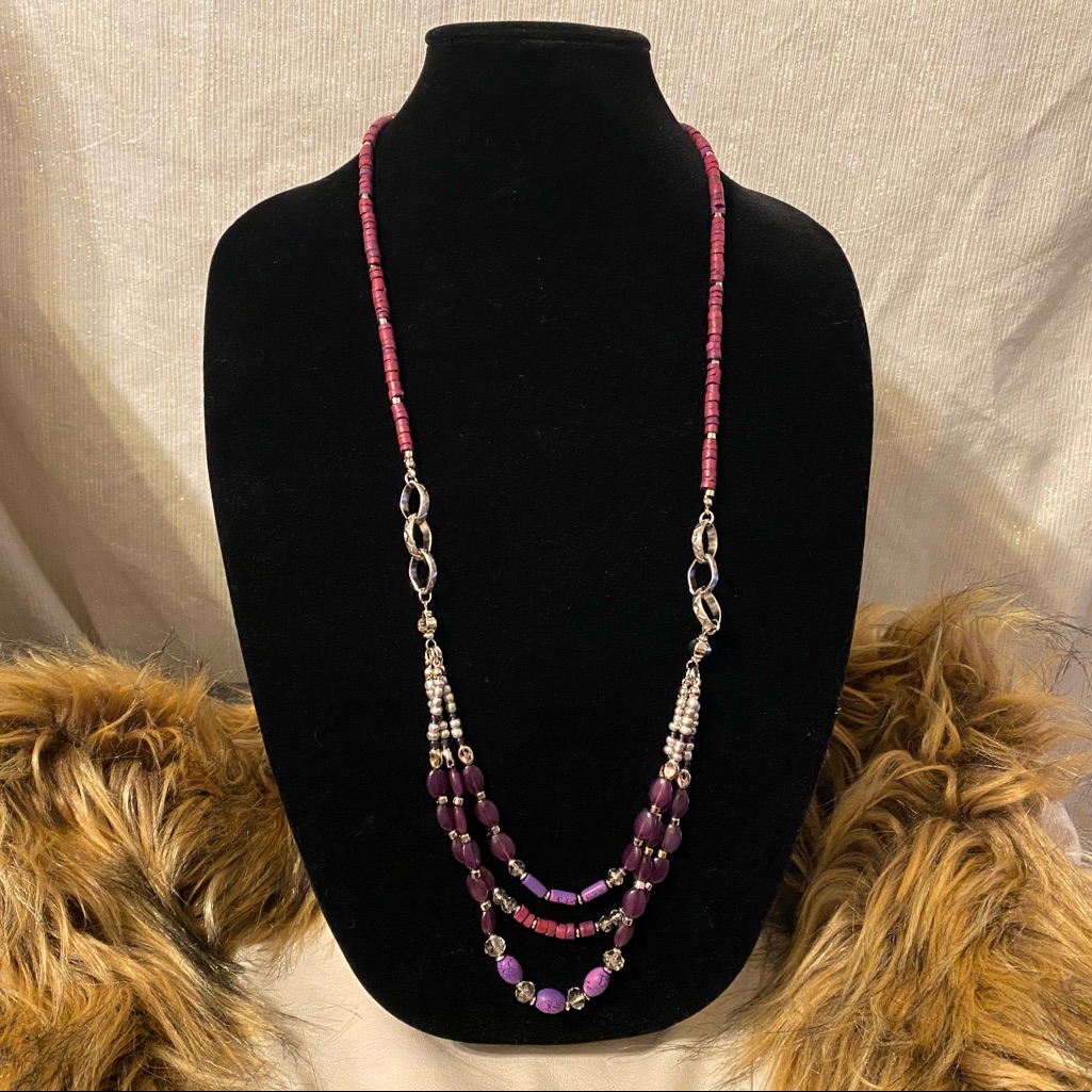 Christopher Banks Necklace 009 10$